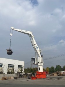 Electric & Hydraulic Foldable Boom: Ship Deck Crane with 30T @ 5m and 20T @ 15m Lifting Specifications