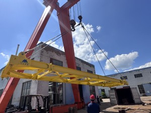 40ft semi-automatic container spreader 2