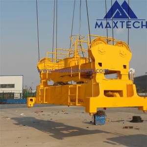 Hydraulic telescopic container spreader