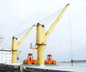 Crane with  mooring rope